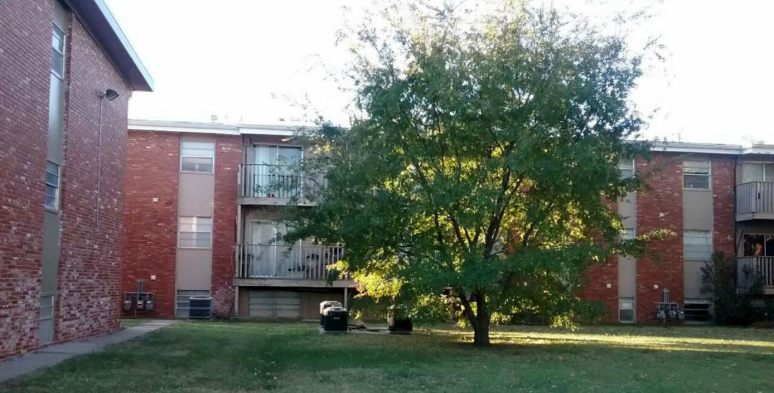 Monarch Court Apartments